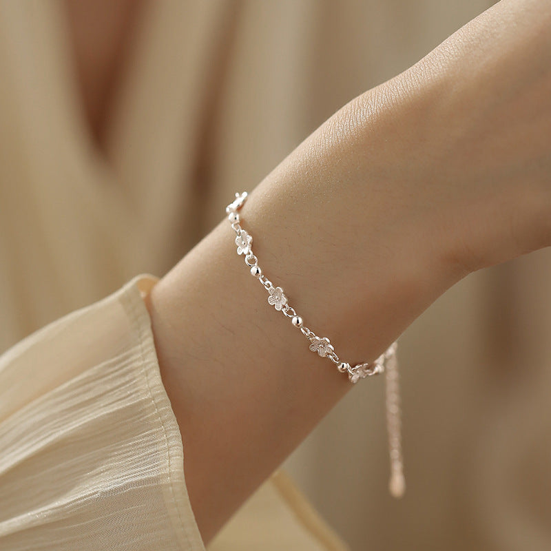Dignified Floral Bracelet – Sweet All-Match Design for Women