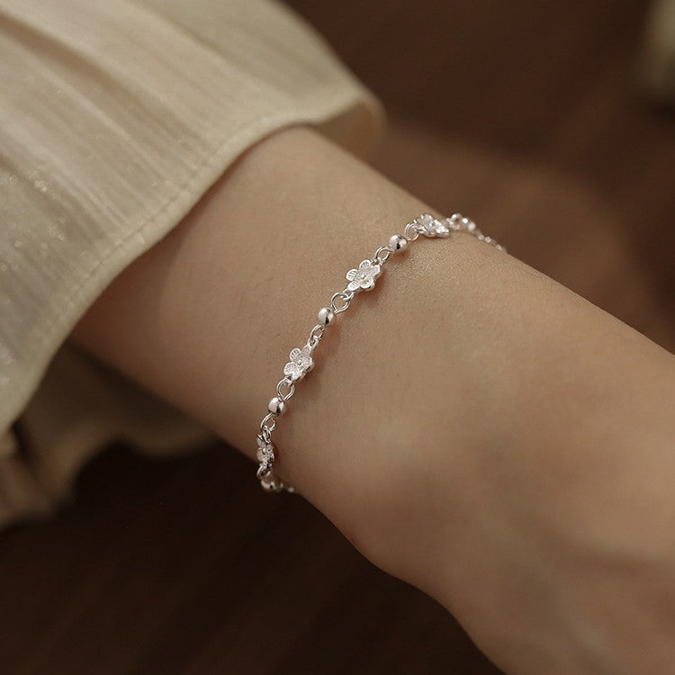 Dignified Floral Bracelet – Sweet All-Match Design for Women