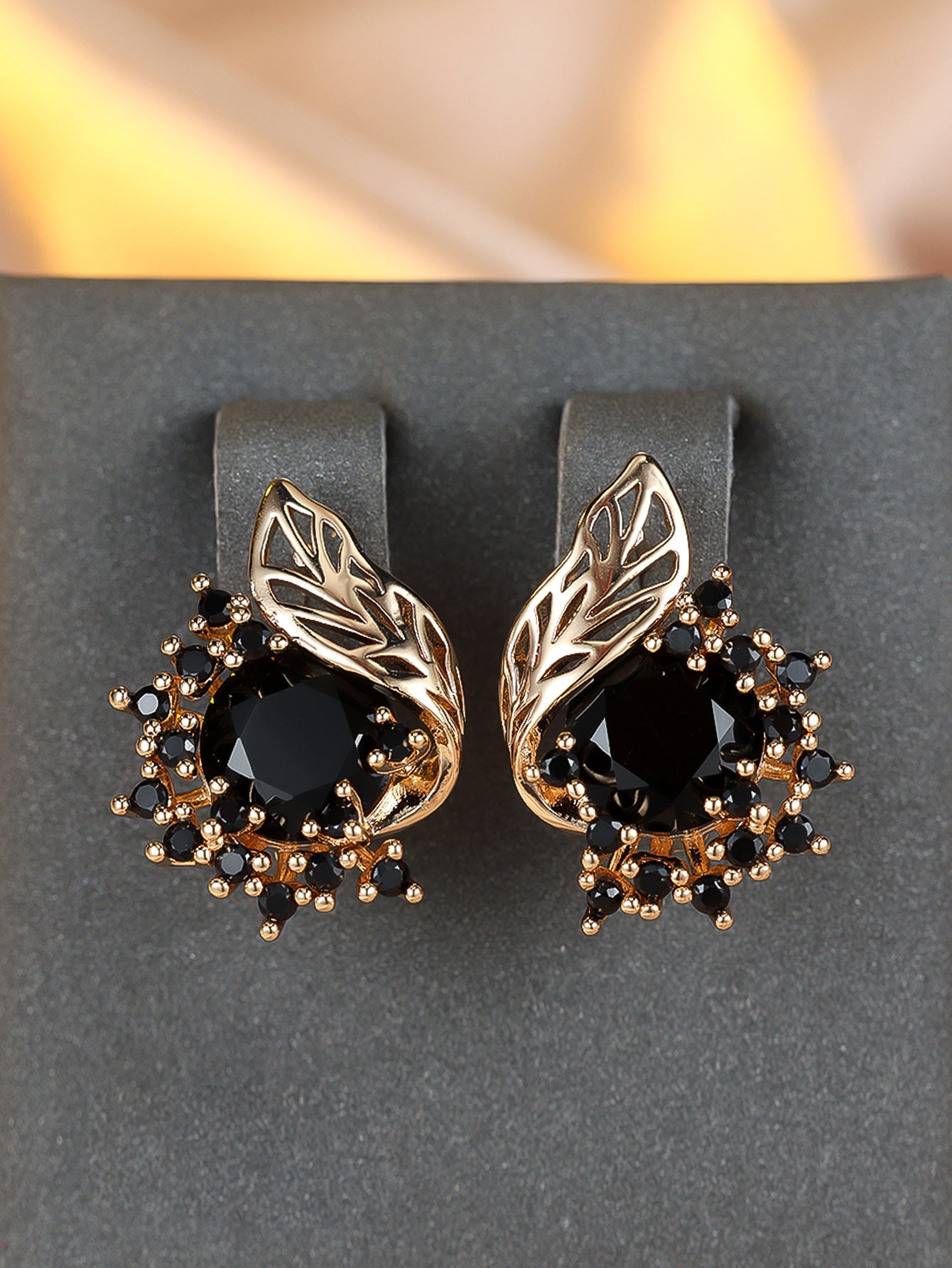 Round Flower Feather Zircon Earrings – Women's Fashionable & Chic