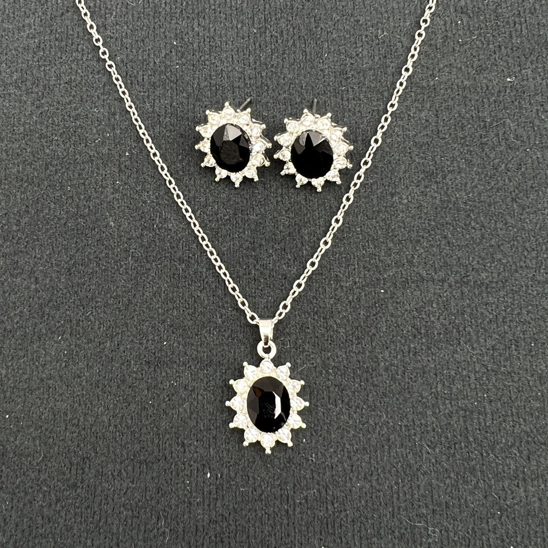 European & American Fashion Sunflower Zircon Earrings and Necklace Set