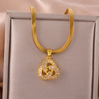 Snake Bone Chain Ginkgo Leaf Pendant – Elegant Entry-Level Lux Necklace
