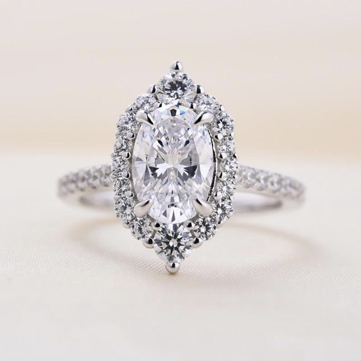 New European & American Fashion Jewelry – Women's Oval Zircon Ring Set