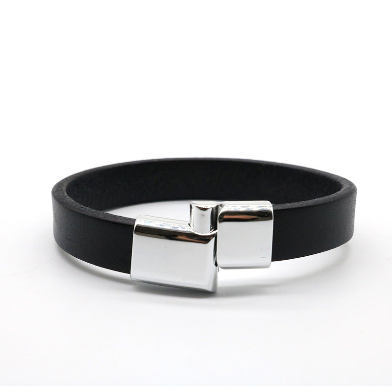 Retro Creative Leather Magnetic Snap Bracelet – Stylish Unisex Accessory