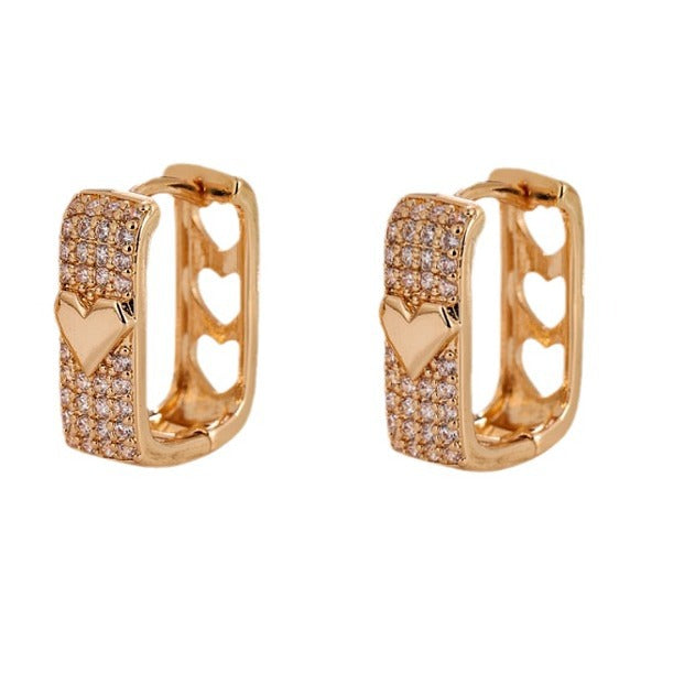 Women's Fashion Hollow Love Ear Clips – Stylish Non-Pierced Earrings