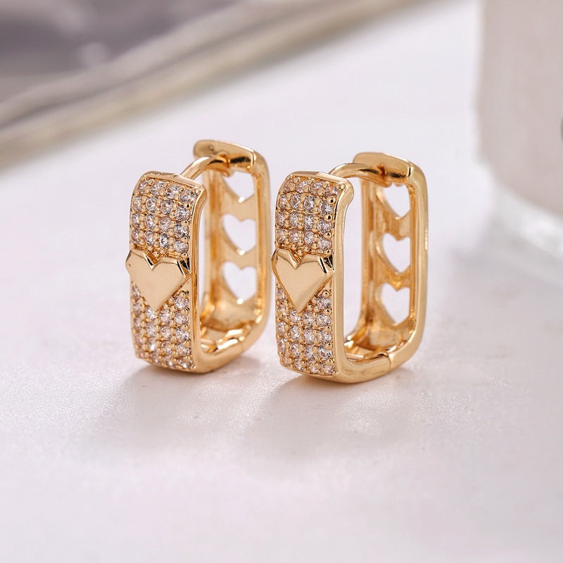 Women's Fashion Hollow Love Ear Clips – Stylish Non-Pierced Earrings