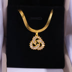 Snake Bone Chain Ginkgo Leaf Pendant – Elegant Entry-Level Lux Necklace
