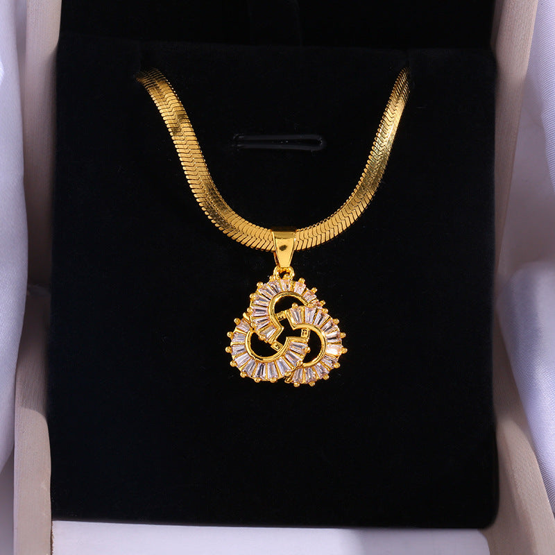 Snake Bone Chain Ginkgo Leaf Pendant – Elegant Entry-Level Lux Necklace